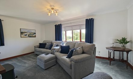3 Bed in Tywyn 2