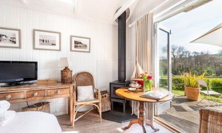 1 Bed in South Milton 4