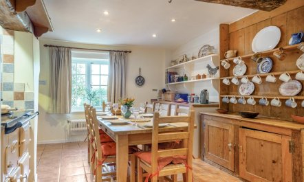 4 Bed in Shorwell 3