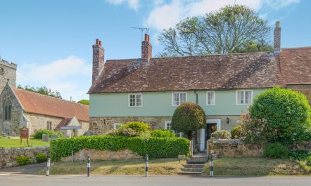 4 Bed in Shorwell