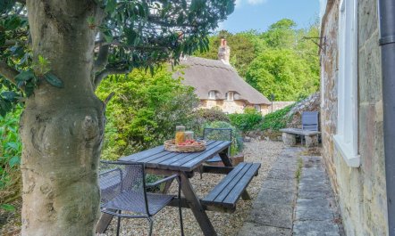 4 Bed in Shorwell 4
