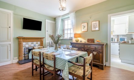 3 Bed in Windermere 2