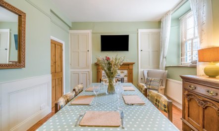 3 Bed in Windermere 3