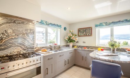 5 Bed in Beaumaris 9