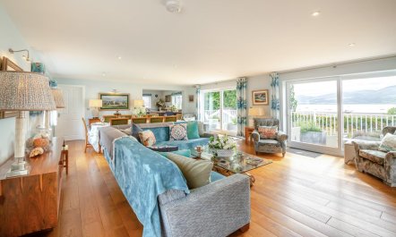 5 Bed in Beaumaris 2