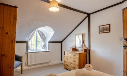2 Bed in St. Lawrence 4