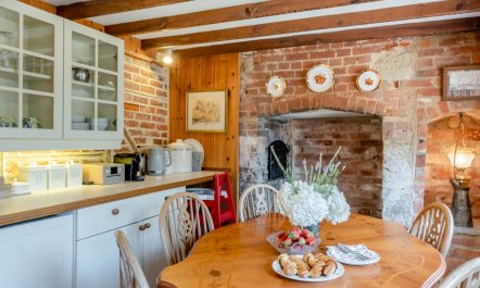 2 Bed in St. Lawrence 6