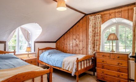 2 Bed in St. Lawrence 5