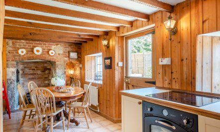 2 Bed in St. Lawrence 8