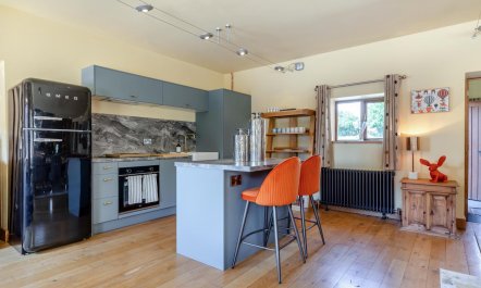 3 Bed in Kingsley Holt 5