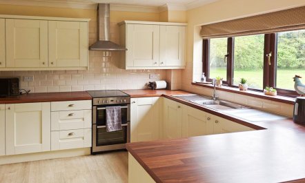 4 Bed in Postwick 3
