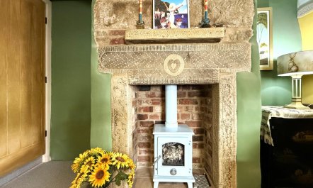 2 Bed in East Morton 1