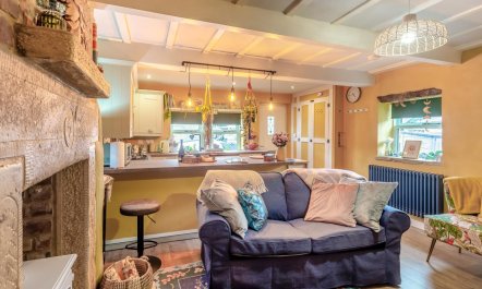 2 Bed in East Morton 3