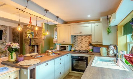 2 Bed in East Morton 1