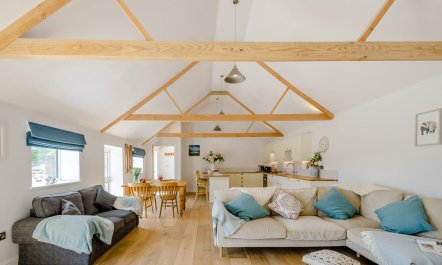 2 Bed in Hilmarton 2