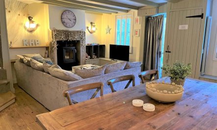 3 Bed in Robin Hoods Bay, Whitby