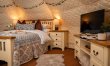 1 Bed in Hanworth 5