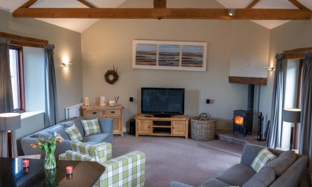 3 Bed in Heads Nook 6