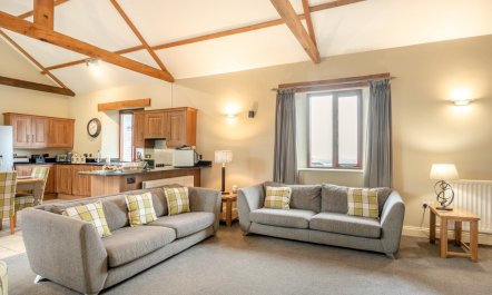 3 Bed in Heads Nook 5