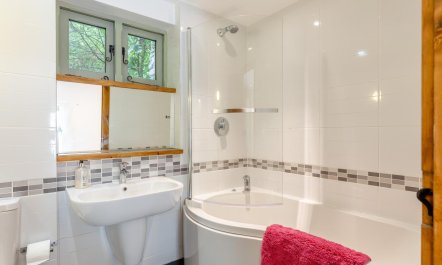 2 Bed in Cotmore 8