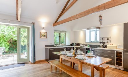 2 Bed in Cotmore 5
