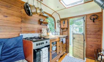 1 Bed in Elsing 9