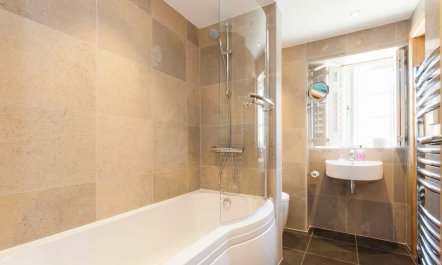 2 Bed in Cotmore 8