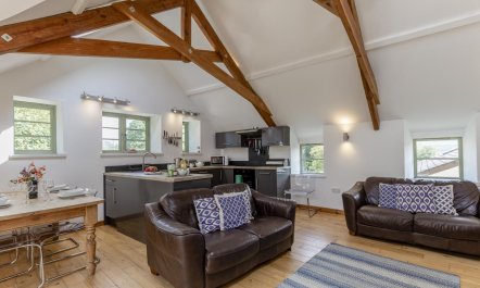 2 Bed in Cotmore 6