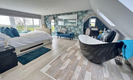 3 Bed in Bryngwran 5