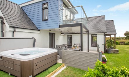 3 Bed in Bryngwran