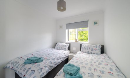 2 Bed in Millendreath 9