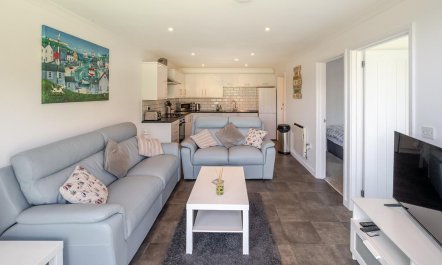 2 Bed in Millendreath 1