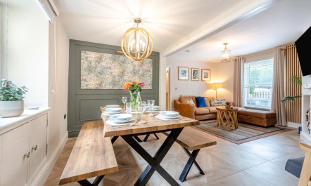 4 Bed in Tenby 1