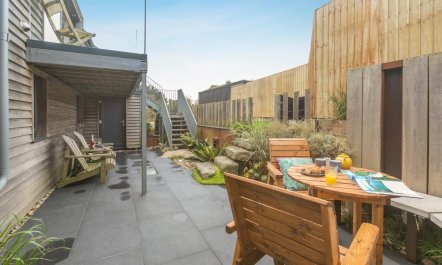 2 Bed in Tregurrian, Watergate Bay 5