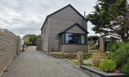 2 Bed in Tregurrian, Watergate Bay 2