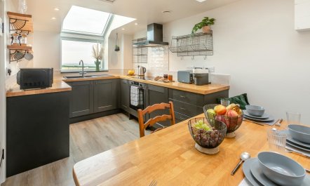 2 Bed in Tregurrian, Watergate Bay 2
