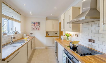 3 Bed in Scalby 4