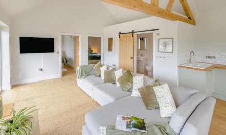 2 Bed in Hilmarton 6