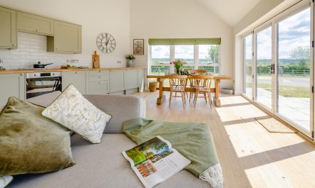 2 Bed in Hilmarton 7