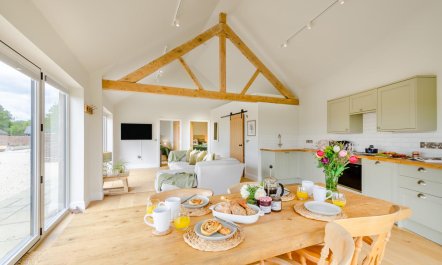 2 Bed in Hilmarton 9