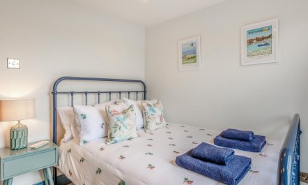 2 Bed in Staplecross 5