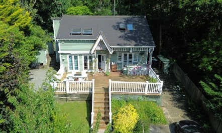 4 Bed in Meopham 1