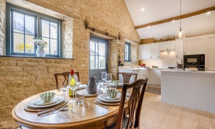 1 Bed in Stour Provost 2
