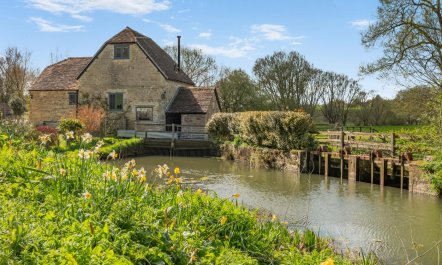 1 Bed in Stour Provost 4