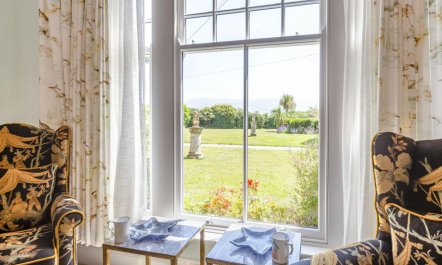 2 Bed in Beaumaris 2