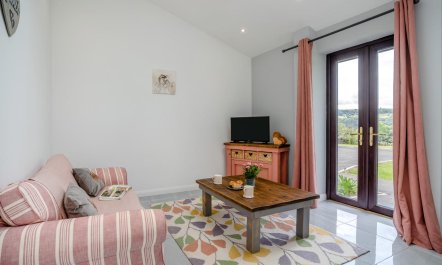 1 Bed in Mynyddislwyn 3