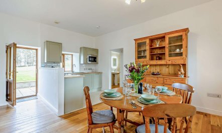 4 Bed in Rhoslefain 8
