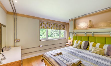 1 Bed in West Wittering 5