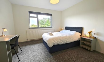 5 Bed in Lambourn 7