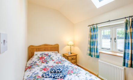 2 Bed in Denton 3